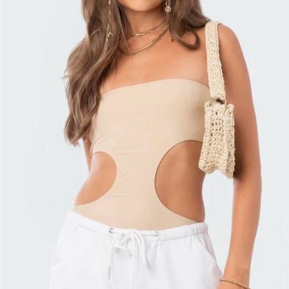 Edikted Beige Cutout Strapless Top - Picture 1 of 7